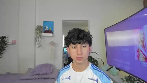 spider_baby_ online show from November 26, 2025, 2:23 am