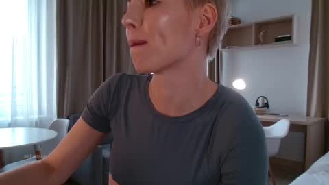 Elizabeth online show from September 20, 2025, 12:50 pm