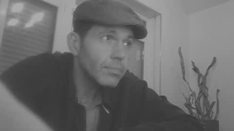 Snapshot of spliffray chatting on December 13, 2024, 3:16 am spliffray online show from December 13, 2024, 3:16 am