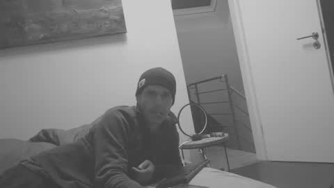 Snapshot of spliffray chatting on January 7, 2025, 10:08 pm spliffray online show from January 7, 2025, 10:08 pm