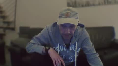 Snapshot of spliffray chatting on September 16, 2025, 9:38 pm spliffray online show from September 16, 2025, 9:38 pm