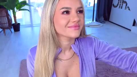 Anna online show from October 29, 2025, 11:45 am