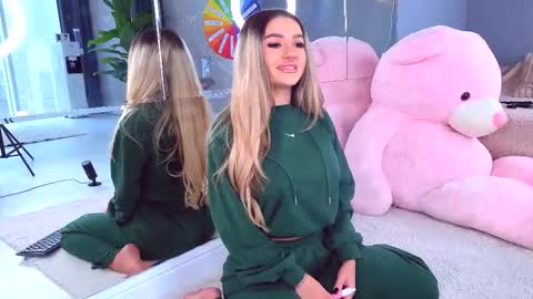 Anna online show from March 28, 2026, 10:26 am