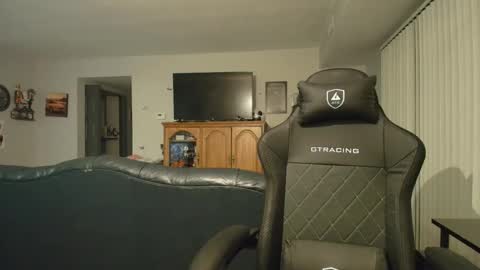 Snapshot of spookyqueen69 chatting on February 6, 2026, 2:38 am Kova online show from February 6, 2026, 2:38 am