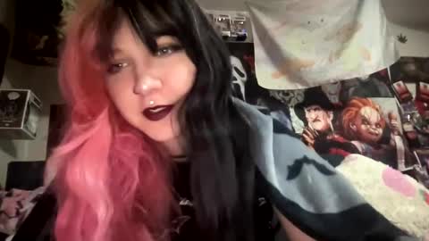 Pixie online show from September 19, 2025, 2:40 pm