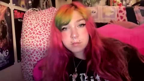 Pixie online show from April 28, 2026, 4:56 pm