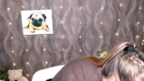 Karina online show from September 9, 2025, 7:08 am