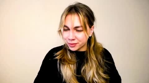 Karina online show from April 27, 2026, 8:01 am