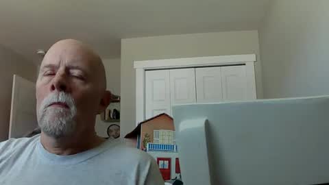 Snapshot of sportfish chatting on April 18, 2026, 7:18 pm sportfish online show from April 18, 2026, 7:18 pm