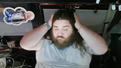 Snapshot of squeaks724 chatting on December 10, 2024, 11:40 pm Your Pal Squeaks online show from December 10, 2024, 11:40 pm