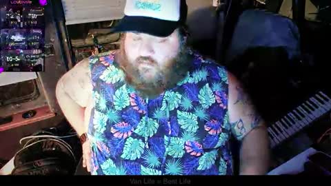 Snapshot of squeaks724 chatting on January 7, 2025, 4:08 am Your Pal Squeaks online show from January 7, 2025, 4:08 am