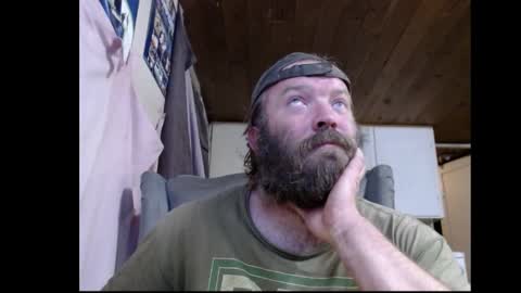 Snapshot of squegly chatting on September 30, 2025, 12:32 pm Bryan online show from September 30, 2025, 12:32 pm