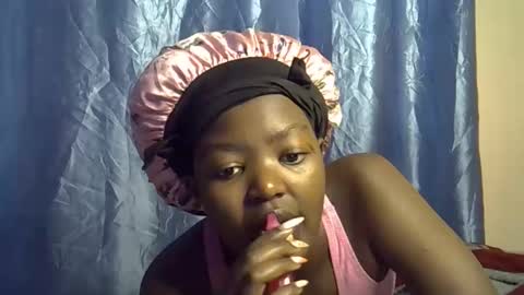 squirt_quueen online show from March 6, 2026, 10:01 am