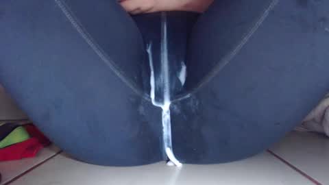 Snapshot of squirtkat25 chatting on February 13, 2025, 3:07 am squirtkat25 online show from February 13, 2025, 3:07 am