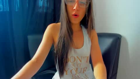 Snapshot of squirttati33 chatting on March 3, 2025, 2:37 pm Tati online show from March 3, 2025, 2:37 pm