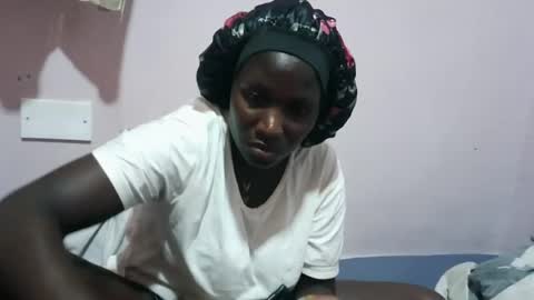 Snapshot of squirtypussie chatting on July 12, 2026, 12:18 pm squirtypussie online show from July 12, 2026, 12:18 pm