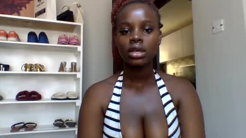 Snapshot of squiter_girlie chatting on May 16, 2026, 10:36 am Squiter online show from May 16, 2026, 10:36 am