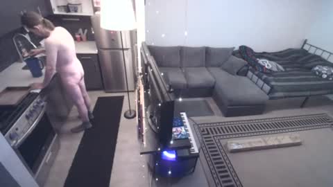 Snapshot of sqwindak chatting on December 26, 2024, 5:47 am sqwindak online show from December 26, 2024, 5:47 am