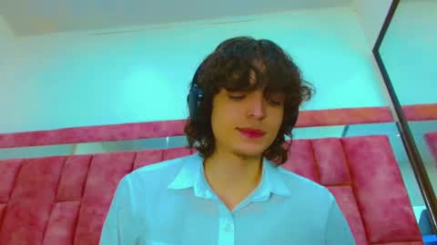 ethan online show from September 22, 2025, 2:08 pm