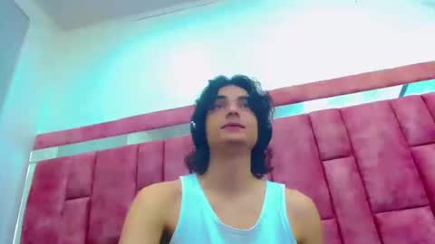 ethan online show from October 18, 2025, 2:07 pm