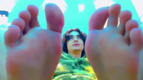 ethan online show from October 25, 2025, 3:07 pm