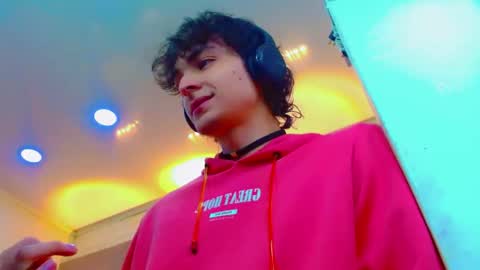 ethan online show from January 6, 2026, 1:37 pm