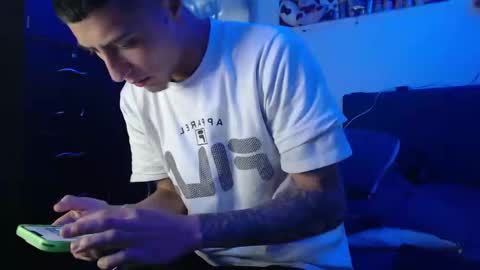 Snapshot of sr_porn01 chatting on February 4, 2025, 3:15 pm sr_porn01 online show from February 4, 2025, 3:15 pm