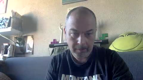 Snapshot of srekos38 chatting on December 16, 2024, 9:35 am srekos38 online show from December 16, 2024, 9:35 am