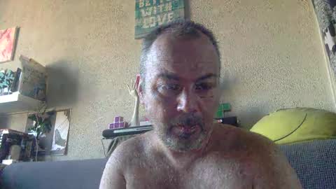 Snapshot of srekos38 chatting on February 18, 2025, 8:38 am srekos38 online show from February 18, 2025, 8:38 am
