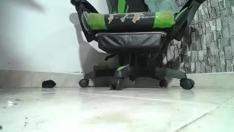 Snapshot of srfindomfeet_ chatting on March 24, 2026, 4:01 pm sr master cum its my old account online show from March 24, 2026, 4:01 pm