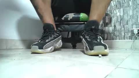 Snapshot of srfindomfeet_ chatting on March 25, 2026, 4:07 am sr master cum its my old account online show from March 25, 2026, 4:07 am