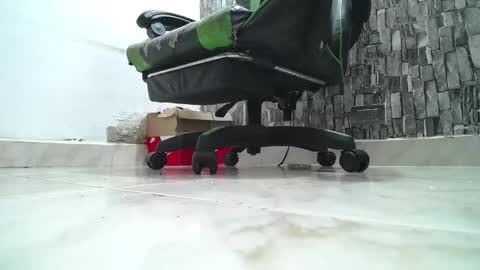 Snapshot of srfindomfeet_ chatting on April 12, 2026, 5:18 pm sr master cum its my old account online show from April 12, 2026, 5:18 pm