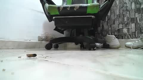 Snapshot of srfindomfeet_ chatting on April 14, 2026, 6:03 pm sr master cum its my old account online show from April 14, 2026, 6:03 pm