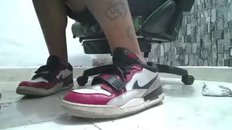 sr master cum its my old account online show from July 7, 2026, 4:15 am