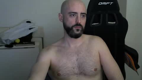 Snapshot of srtramposo chatting on January 18, 2025, 2:44 pm srtramposo online show from January 18, 2025, 2:44 pm