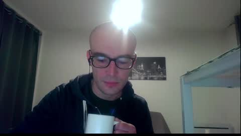 ssenzo online show from January 8, 2025, 7:45 am