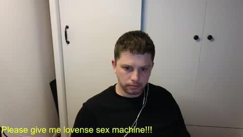 st1vemaster01 online show from April 15, 2026, 1:51 pm