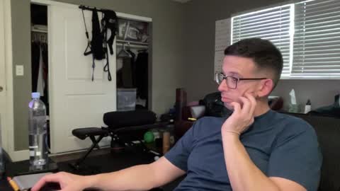 Jose online show from April 8, 2026, 9:37 pm