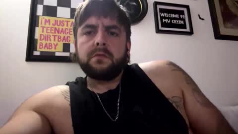 Snapshot of st3v3j chatting on September 26, 2025, 9:19 pm st3v3j online show from September 26, 2025, 9:19 pm