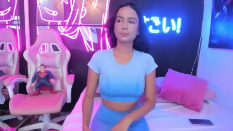 staarlightt online show from December 22, 2025, 7:55 pm