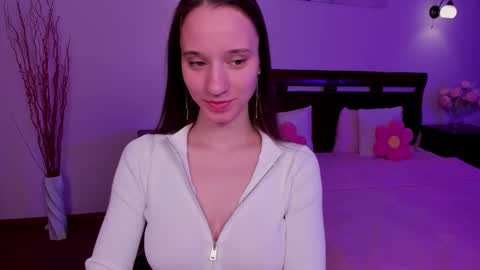 Snapshot of staceycutie chatting on March 18, 2026, 6:55 pm StaceyCutie online show from March 18, 2026, 6:55 pm