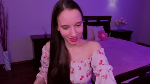 Snapshot of staceycutie chatting on March 25, 2026, 5:52 pm StaceyCutie online show from March 25, 2026, 5:52 pm