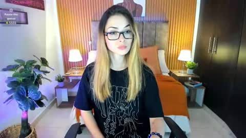 Stacy Woods online show from March 5, 2026, 9:11 pm