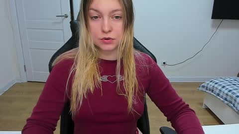 Snapshot of stacy_miraclee chatting on December 30, 2024, 7:59 am Stacy  online show from December 30, 2024, 7:59 am