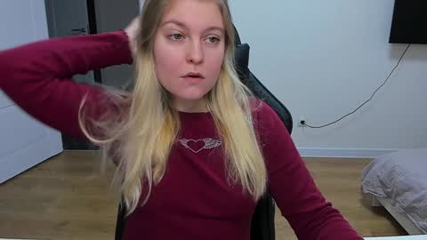 Snapshot of stacy_miraclee chatting on January 12, 2025, 11:28 am Stacy  online show from January 12, 2025, 11:28 am