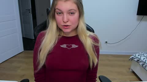 Snapshot of stacy_miraclee chatting on January 28, 2025, 1:59 pm Stacy  online show from January 28, 2025, 1:59 pm