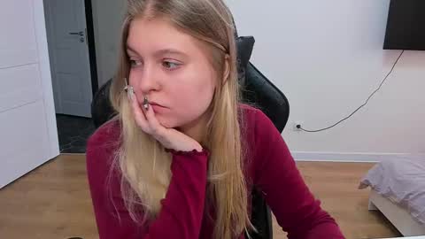 Snapshot of stacy_miraclee chatting on February 22, 2025, 11:13 am Stacy  online show from February 22, 2025, 11:13 am