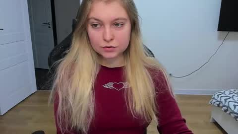 Snapshot of stacy_miraclee chatting on March 6, 2025, 10:30 am Stacy  online show from March 6, 2025, 10:30 am