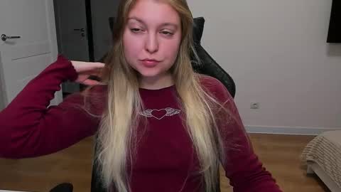 Snapshot of stacy_miraclee chatting on September 20, 2025, 2:40 pm Stacy  online show from September 20, 2025, 2:40 pm