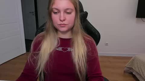 Snapshot of stacy_miraclee chatting on September 22, 2025, 2:30 pm Stacy  online show from September 22, 2025, 2:30 pm